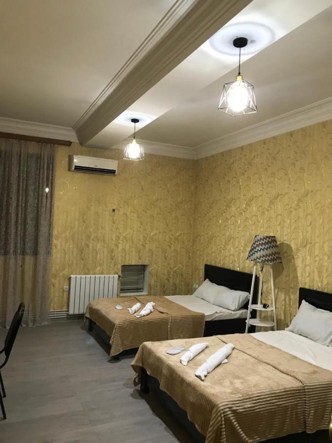 Hotel Rostus à Tbilissi Extérieur photo