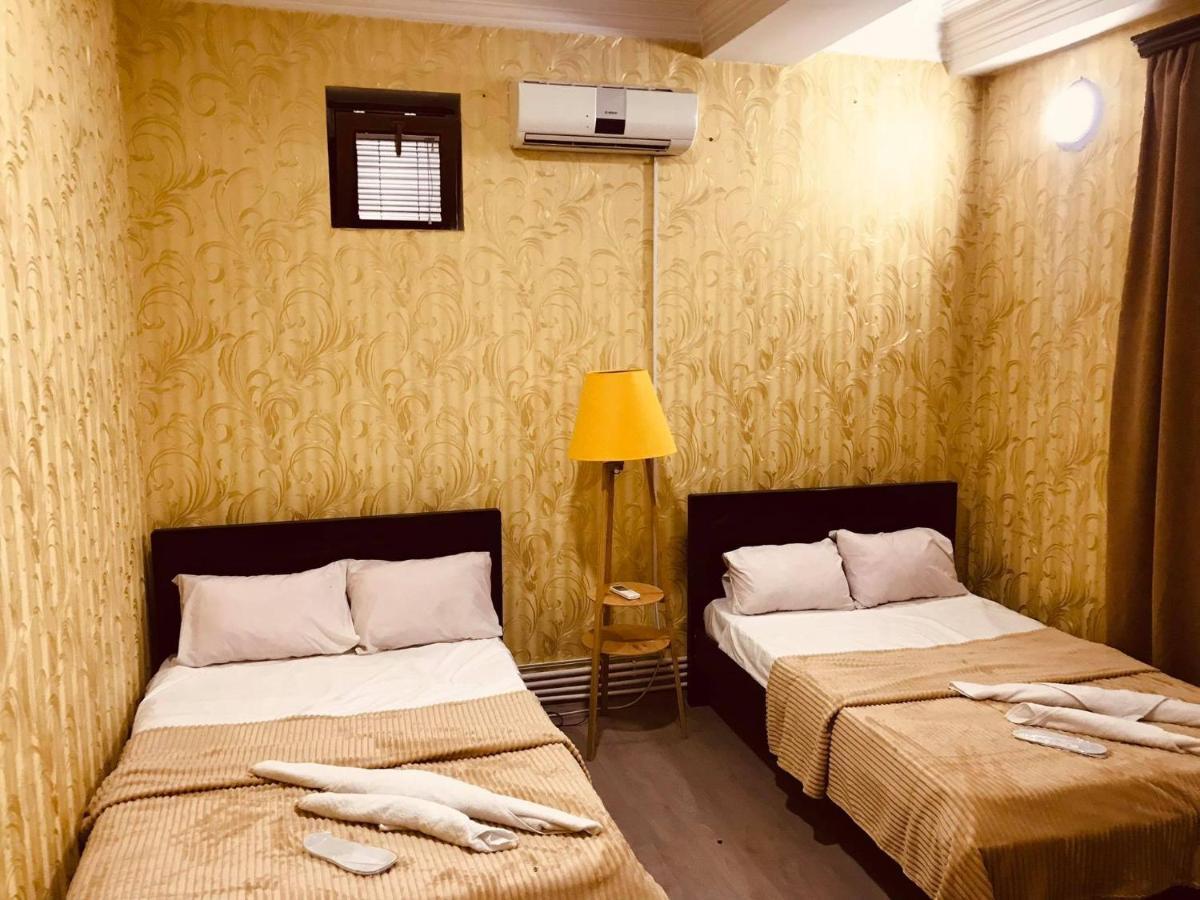 Hotel Rostus à Tbilissi Extérieur photo